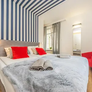 Bh Properties, Długa 69 Apartament